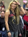 Shakira_310502_05.jpg