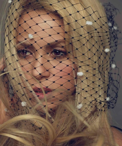 www_shakirabrasil_com~03.jpg