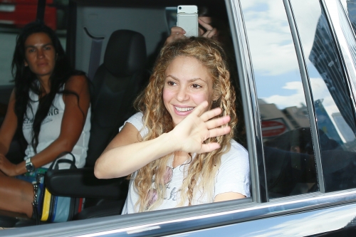 www_shakirabrasil_com~35.jpg