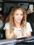 www_shakirabrasil_com~03.jpg