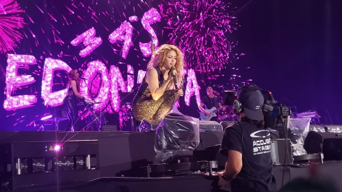 www_shakirabrasil_com~04.jpg