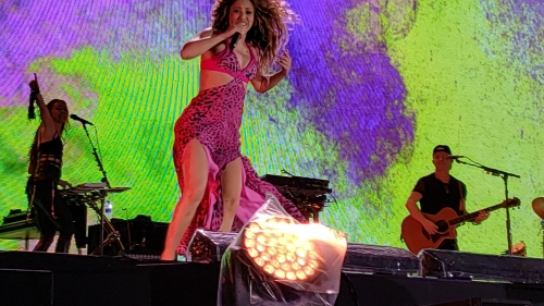 www_shakirabrasil_com~09.jpg
