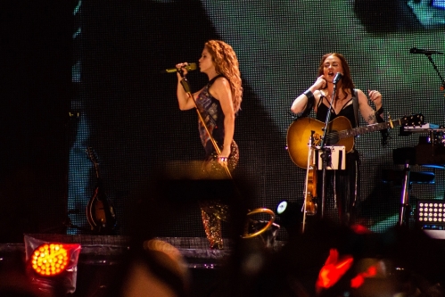 www_shakirabrasil_com~24.jpg