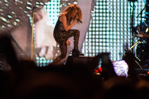 www_shakirabrasil_com~35.jpg