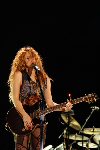 www_shakirabrasil_com~47.jpg
