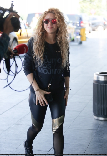 www_shakirabrasil_com00008.jpg