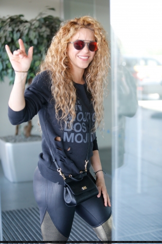 www_shakirabrasil_com00014.jpg
