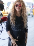 www_shakirabrasil_com00002.jpg