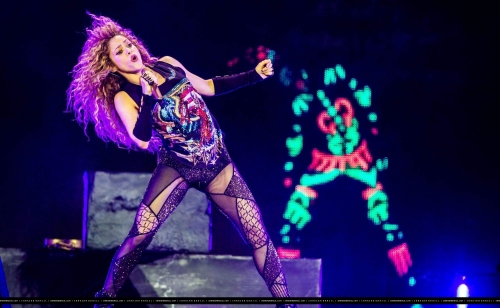 www_shakirabrasil_com00017.jpg