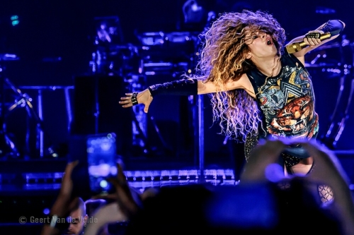 www_shakirabrasil_com~10.jpg