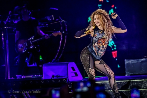 www_shakirabrasil_com~14.jpg