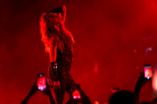 www_shakirabrasil_com00015.jpg