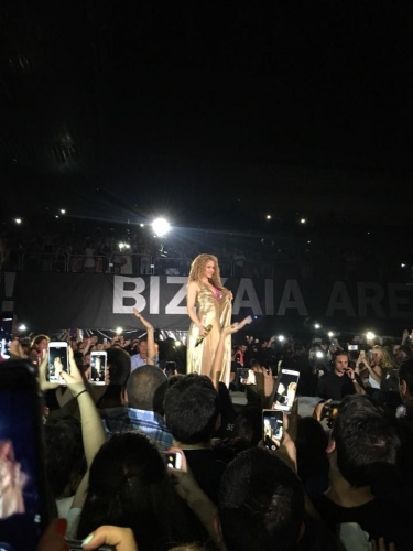 www_shakirabrasil_com00021.jpg