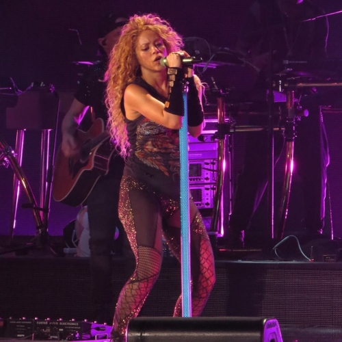 www_shakirabrasil_com000004.jpg
