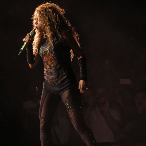 www_shakirabrasil_com000008.jpg