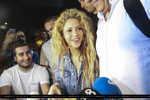 www_shakirabrasil_com000007.jpg