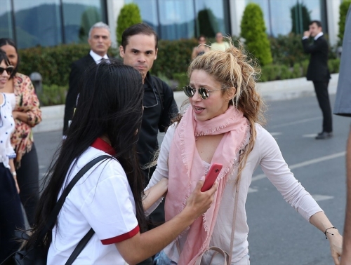 www_shakirabrasil_com000007.jpg