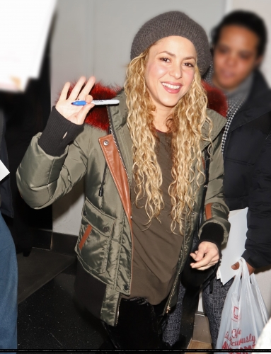 www_shakirabrasil_com00004.jpg