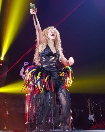www_shakirabrasil_com~09.jpg