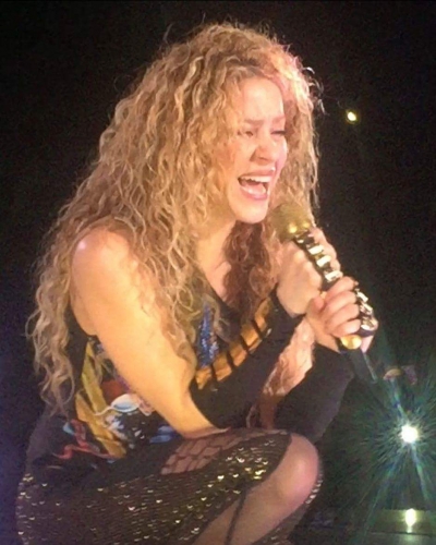 www_shakirabrasil_com~40.jpg