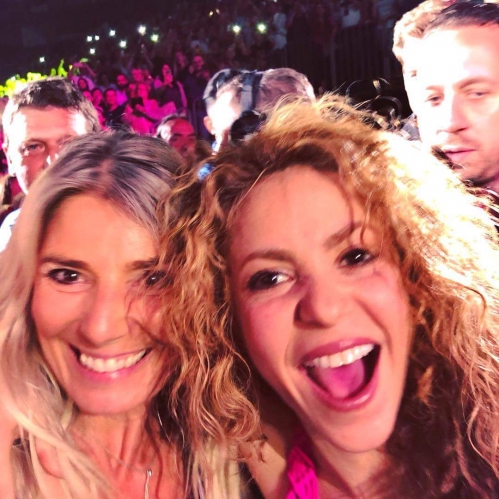 www_shakirabrasil_com~41.jpg