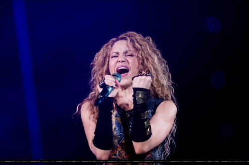 www_shakirabrasil_com00004.jpg