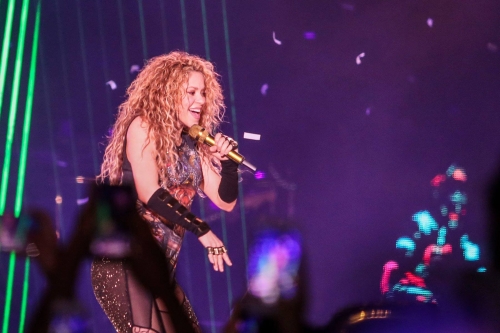 www_shakirabrasil_com~47.jpg