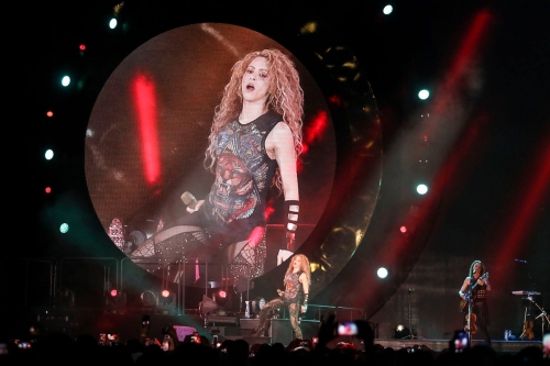 www_shakirabrasil_com~56.jpg