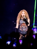www_shakirabrasil_com~24.jpg