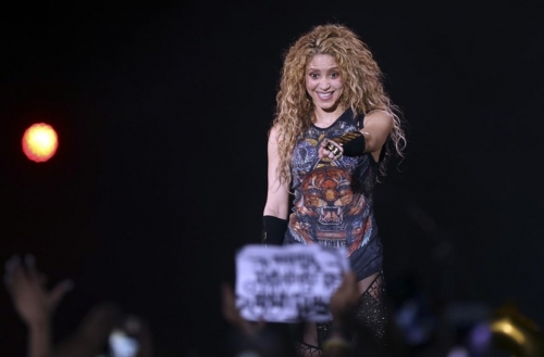 www_shakirabrasil_com~10.jpg