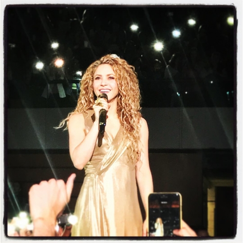 www_shakirabrasil_com~33.jpg