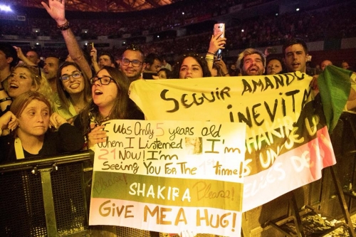 www_shakirabrasil_com~37.jpg