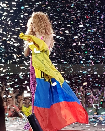 www_shakirabrasil_com~46.jpg