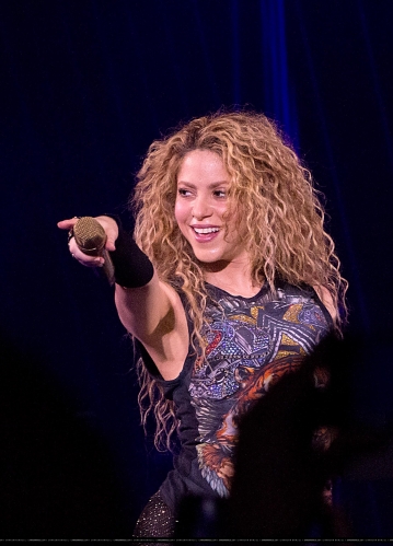 www_shakirabrasil_com00012.jpg