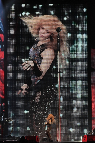 www_shakirabrasil_com00042.jpg