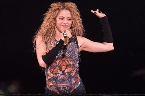 www_shakirabrasil_com00083.jpg