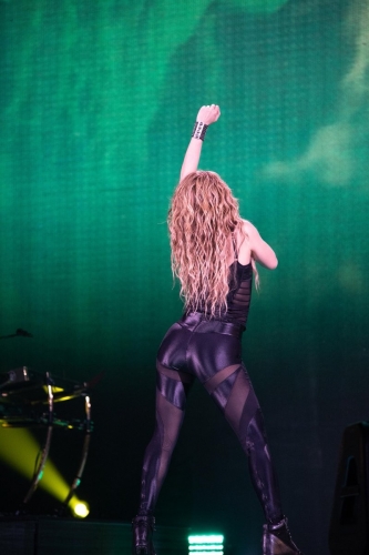www_shakirabrasil_com000017.jpg