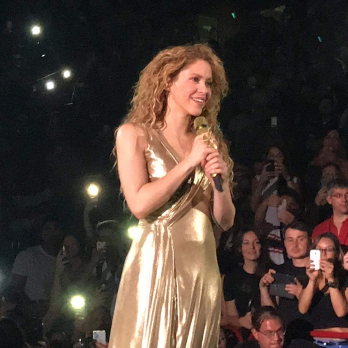 www_shakirabrasil_com~14.jpg