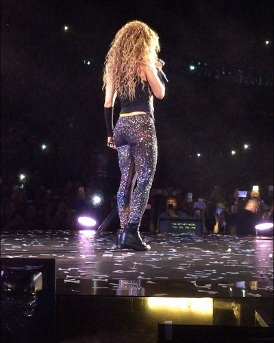 www_shakirabrasil_com~32.jpg