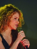 www_shakirabrasil_com~19.jpg