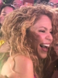 www_shakirabrasil_com~20.jpg