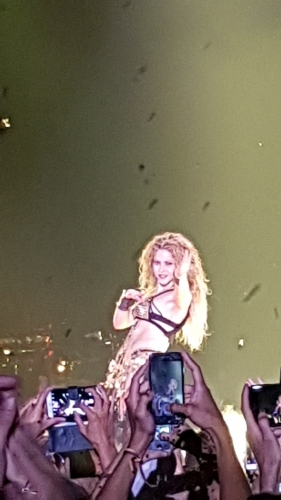 www_shakirabrasil_com00016.jpg