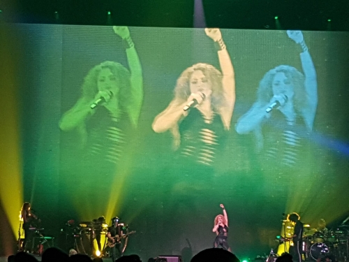 www_shakirabrasil_com00021.jpg