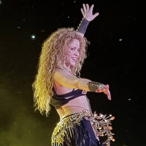 www_shakirabrasil_com~01.jpg