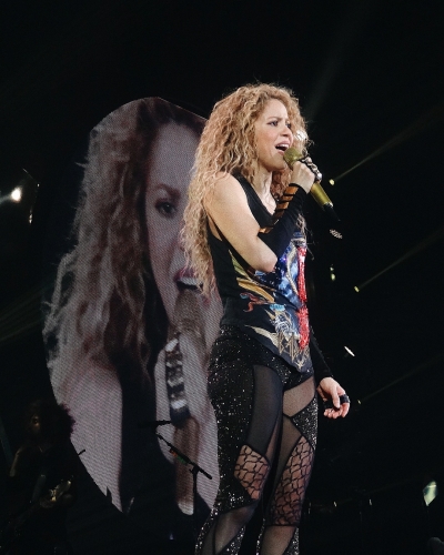 www_shakirabrasil_com~03.jpg
