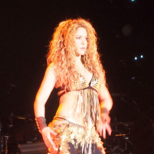 www_shakirabrasil_com~01.jpg