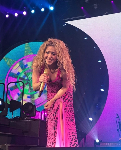 www_shakirabrasil_com~09.jpg