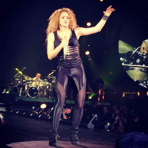 www_shakirabrasil_com~28.jpg