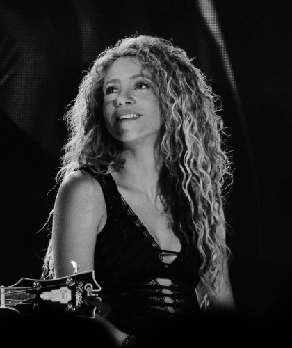 www_shakirabrasil_com~12.jpg