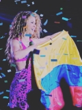 www_shakirabrasil_com~11.jpg